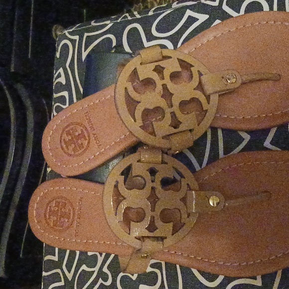 Troy burch sandals - Picture 2 of 4